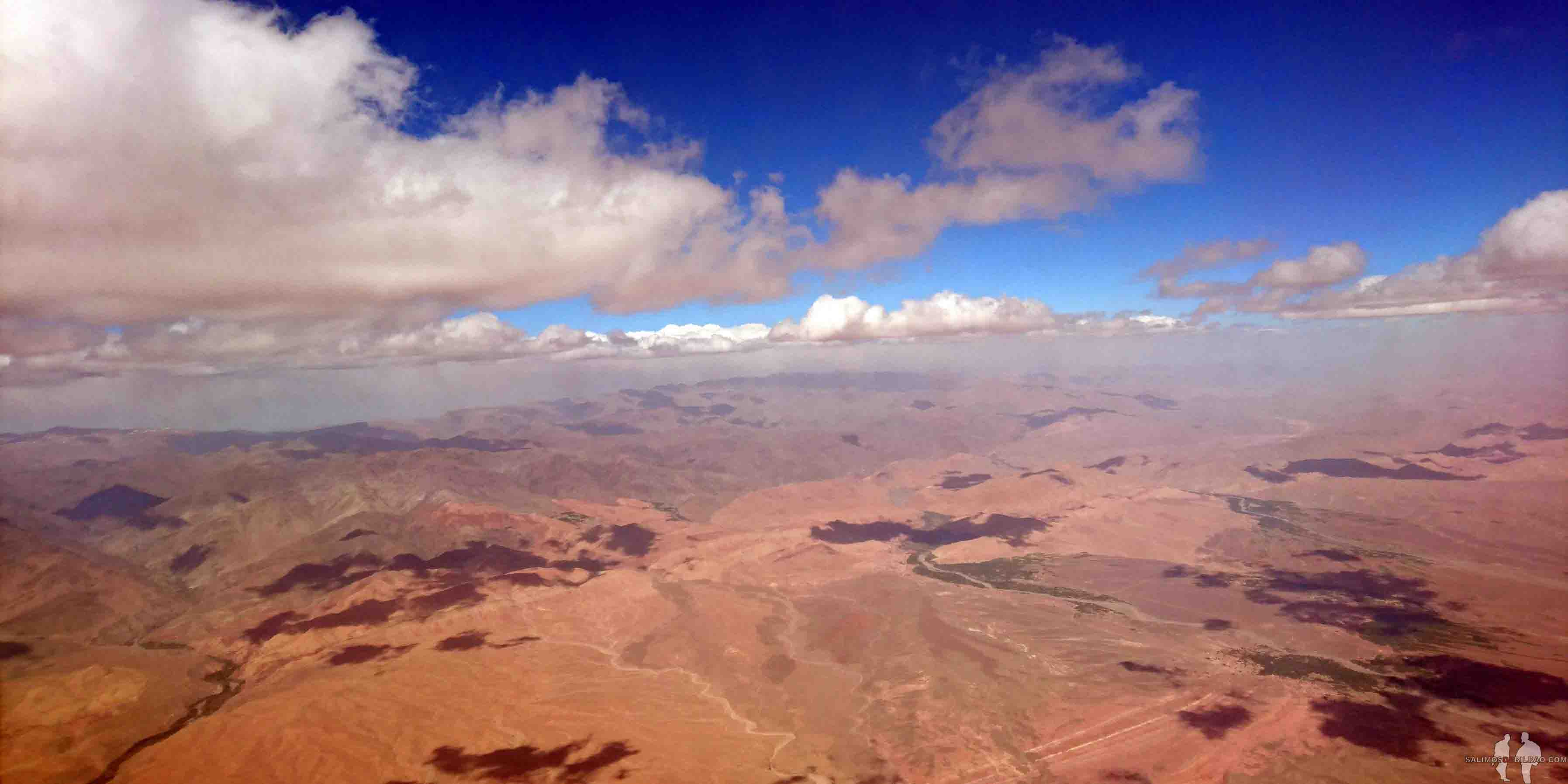 Vistas desde el avión a Ouarzazate, Marruecos