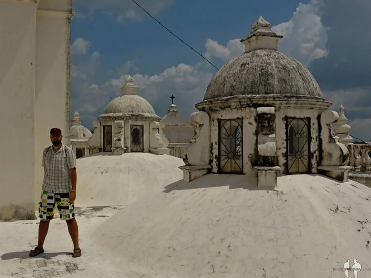 DIARIO: Tres semanas en NICARAGUA por libre Katz, En las cúpulas de la Catedral, León