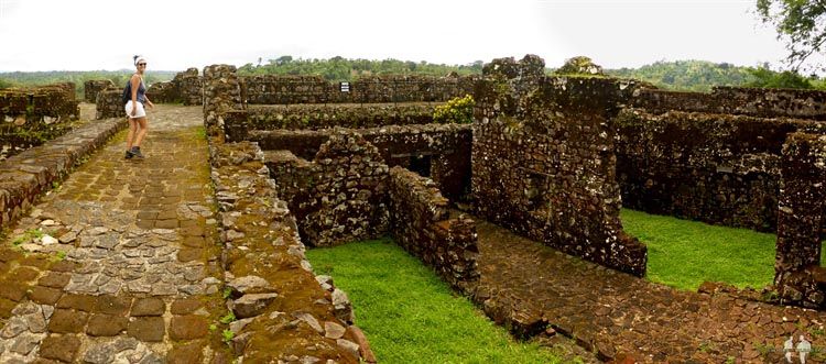 DIARIO: Tres semanas en NICARAGUA por libre Saioa, Pano, Castillo de la Inmaculada Concepción, El Castillo