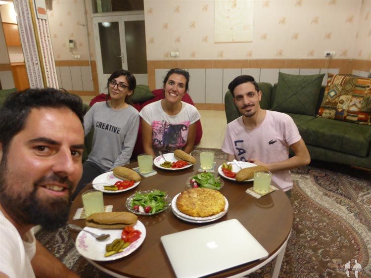 DIARIO: Dos semanas en IRAN por libre Mehdi, Katz y Saioa, Tortilla de patata, Isfahán