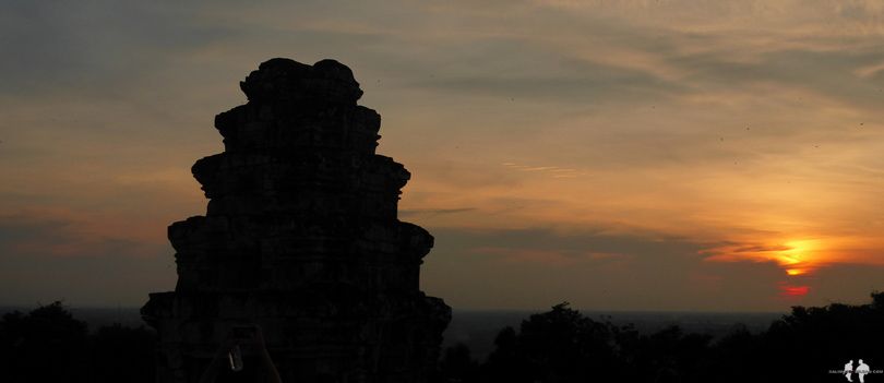 1721. Panorama del atardecer desde Phnom Bakheng, Angkor, Siem Reap, Camboya