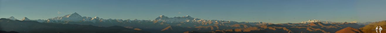Panorámica de la Cordillera del Himalaya, Amanecer desde el mirador, del Campamento Base del Everest a Shigatse en Tibet