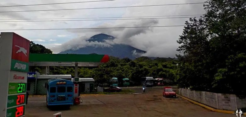 HACER TURISMO EN EL SALVADOR POR LIBRE De la Frontera a Santa Rosa, El Salvador
