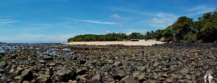 Panorama de la Playa Los Cóbanos en marea baja en El Savador
