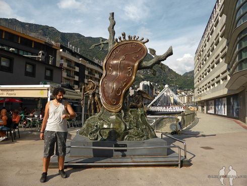 Escultura de Dali, La nobleza del tiempo en Andorra La Vella