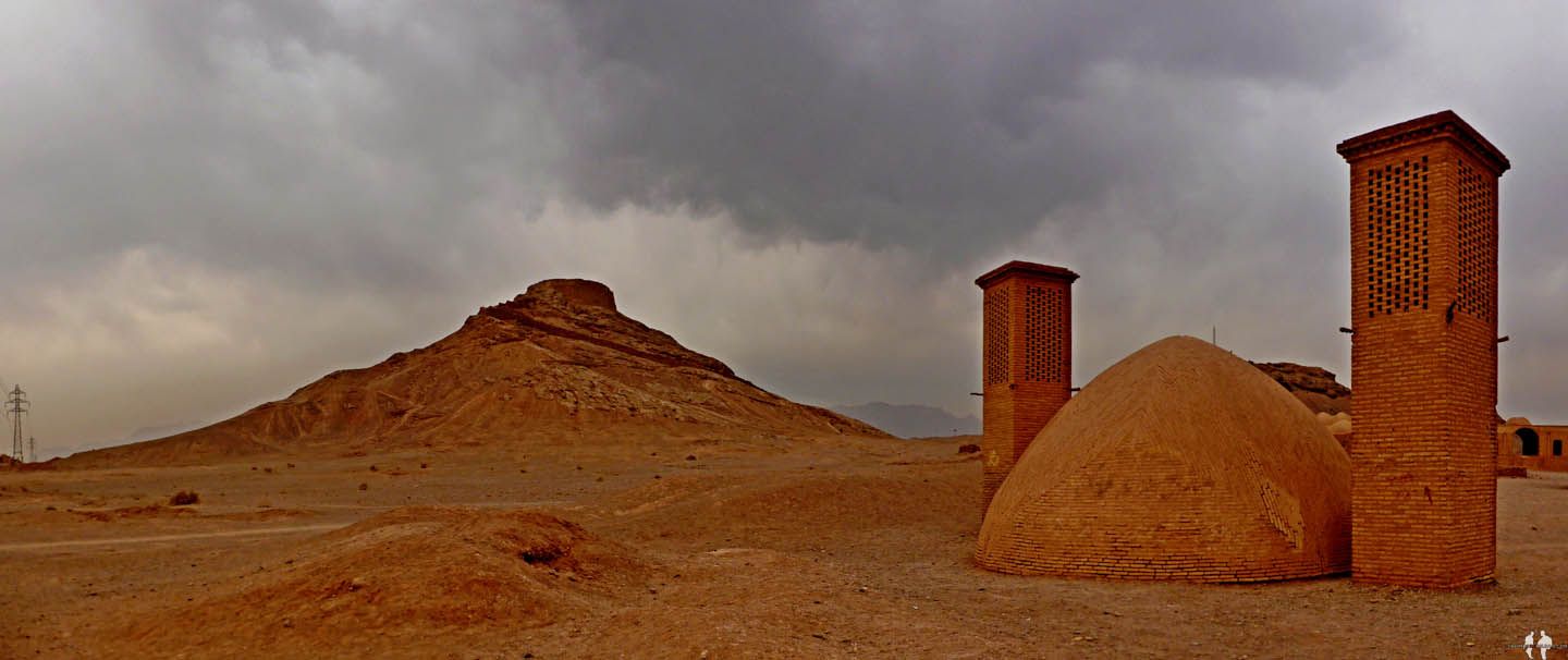 QuÃ© ver en IRÃ�N: TOP 10 de la antigua PERSIA, Torres del Silencio de Yazd