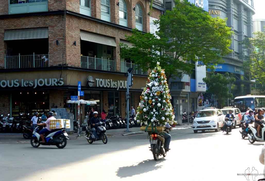Árbol de Navidad en moto, Ho Chi Min